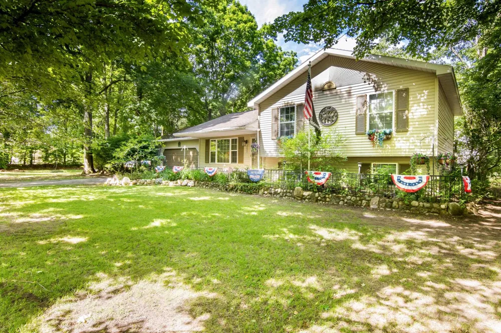 2494 Holland Circle Blair Township, MI 49685