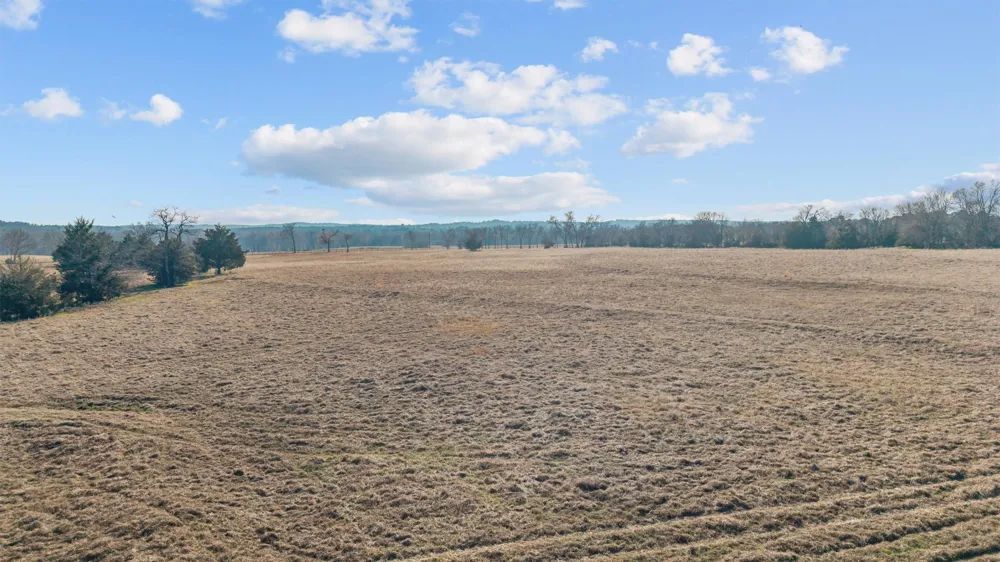 17700 County Road 477 Lindale, TX 75771