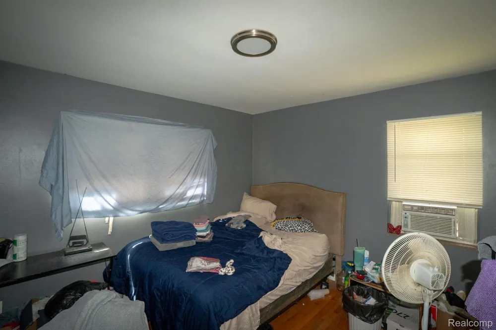 16821 E 8 Mile Road Eastpointe City, MI 48021