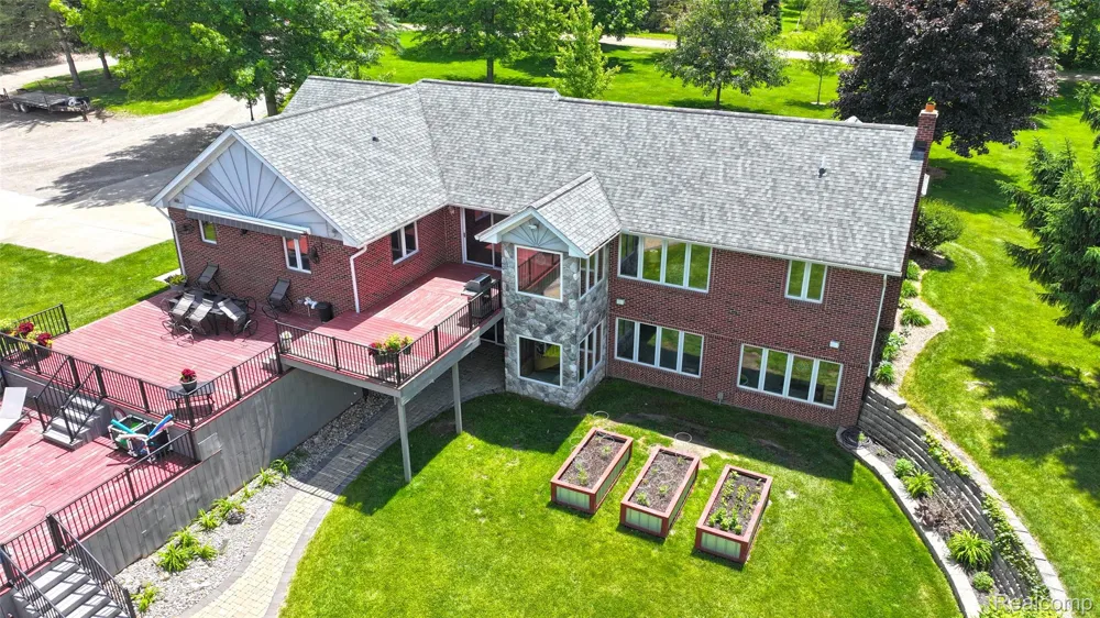 5233 Crawford Road Dryden Township, MI 48428