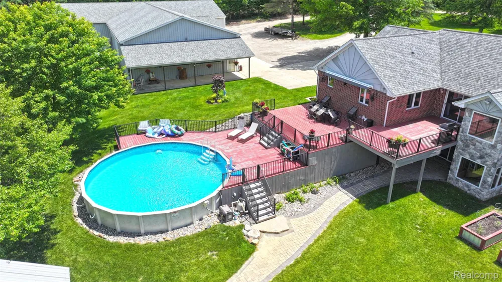 5233 Crawford Road Dryden Township, MI 48428