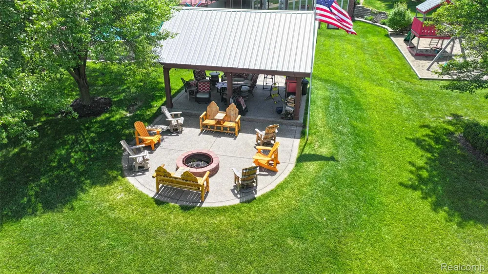 5233 Crawford Road Dryden Township, MI 48428