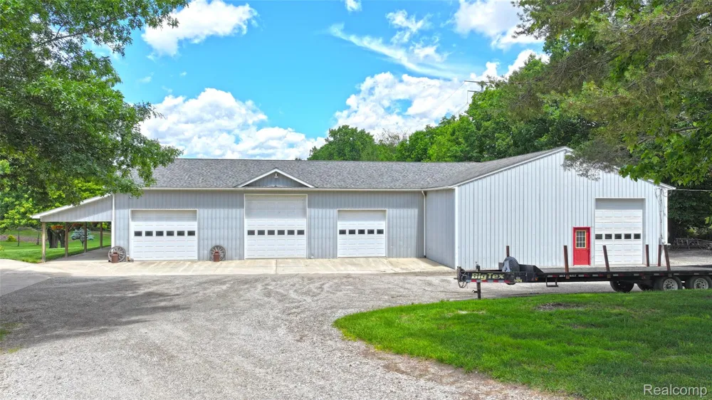 5233 Crawford Road Dryden Township, MI 48428