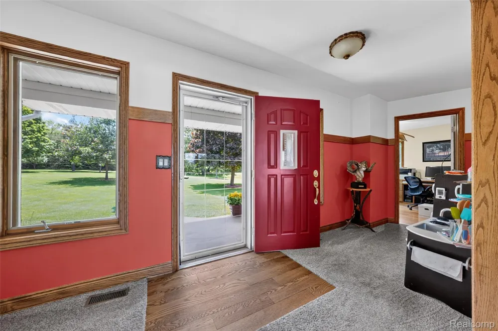 5233 Crawford Road Dryden Township, MI 48428