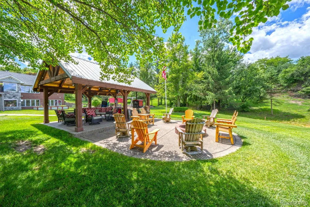 5233 Crawford Road Dryden Township, MI 48428