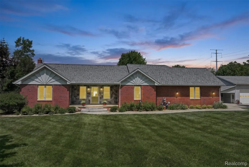5233 Crawford Road Dryden Township, MI 48428