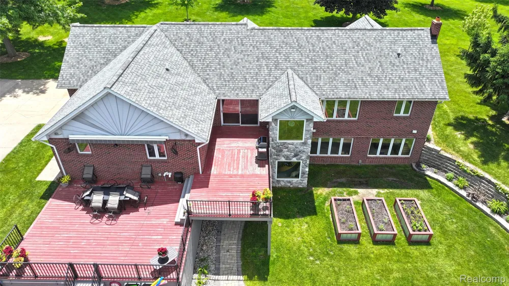 5233 Crawford Road Dryden Township, MI 48428