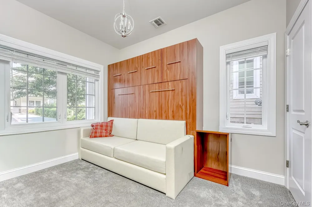 38 Westminster Way Pomona, NY 10970