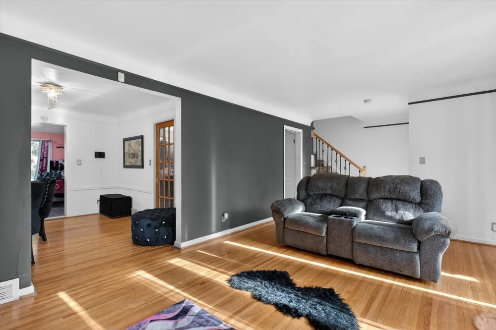 9884 W Outer Drive W Detroit City, MI 48223