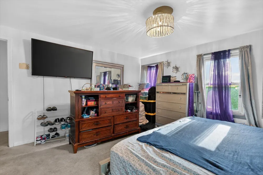 9884 W Outer Drive W Detroit City, MI 48223