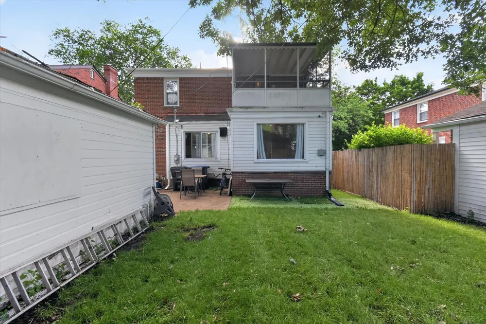 9884 W Outer Drive W Detroit City, MI 48223