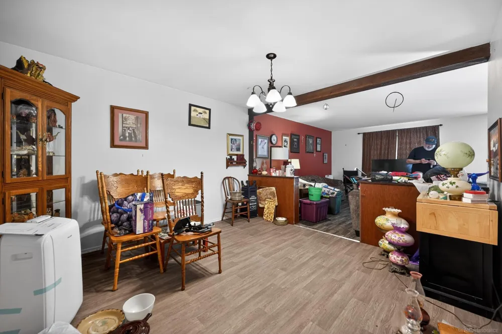 859 Edison Road Zilwaukee City, MI 48604