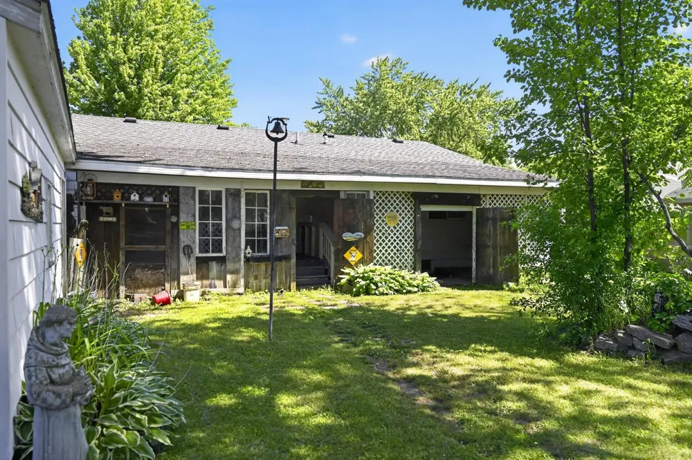 859 Edison Road Zilwaukee City, MI 48604