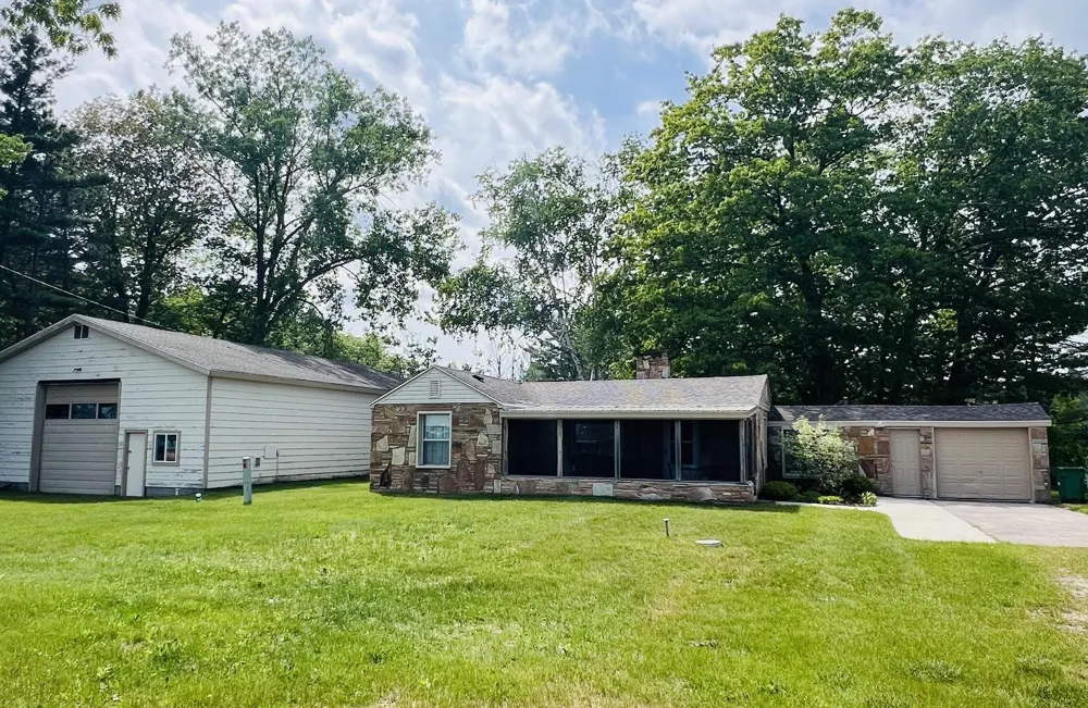 3325 US-23 N Oscoda Charter Township, MI 48750
