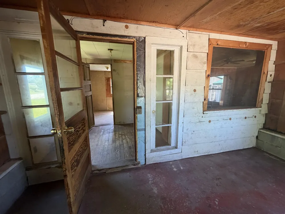 9359 Valley Road, Nw Clearwater Township, MI 49676