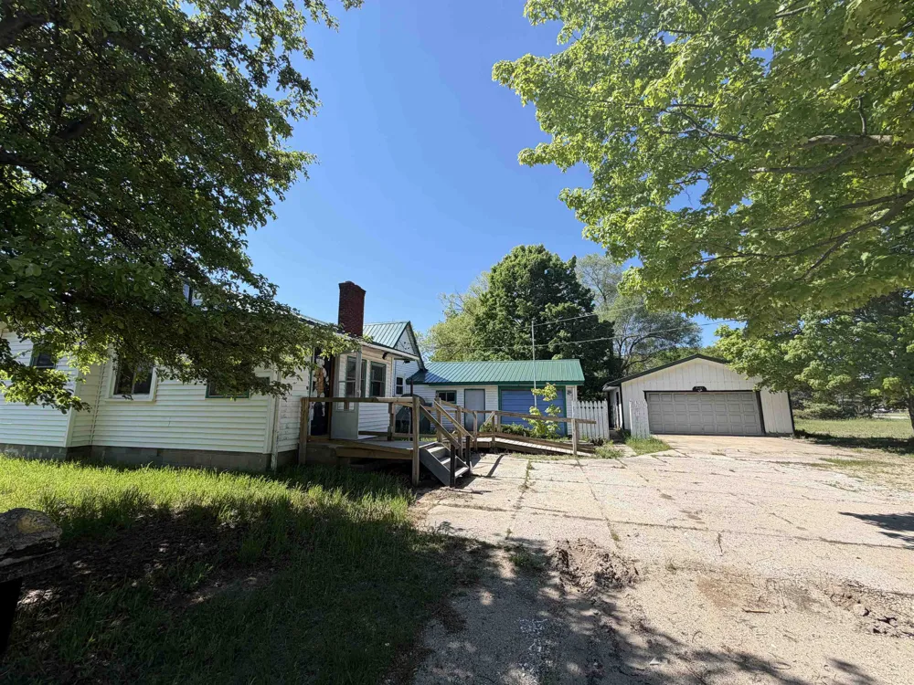 9359 Valley Road, Nw Clearwater Township, MI 49676