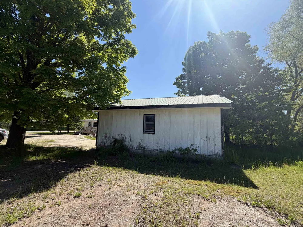 9359 Valley Road, Nw Clearwater Township, MI 49676