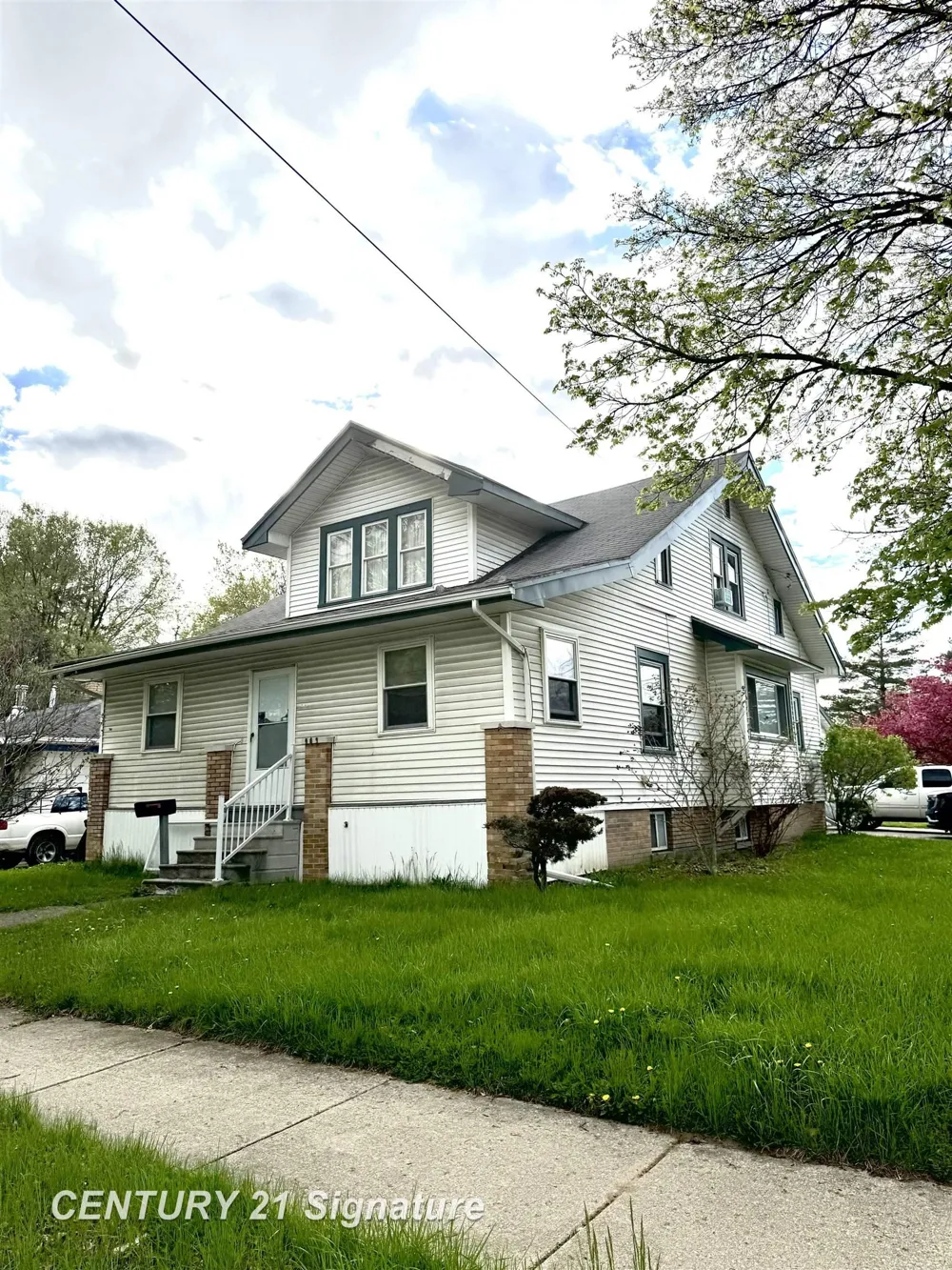 903 S Mason Street Saginaw City, MI 48602