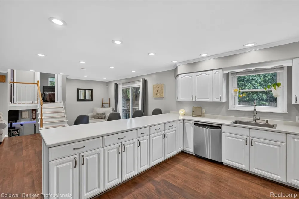 3024 Harold Drive Oregon Township, MI 48421