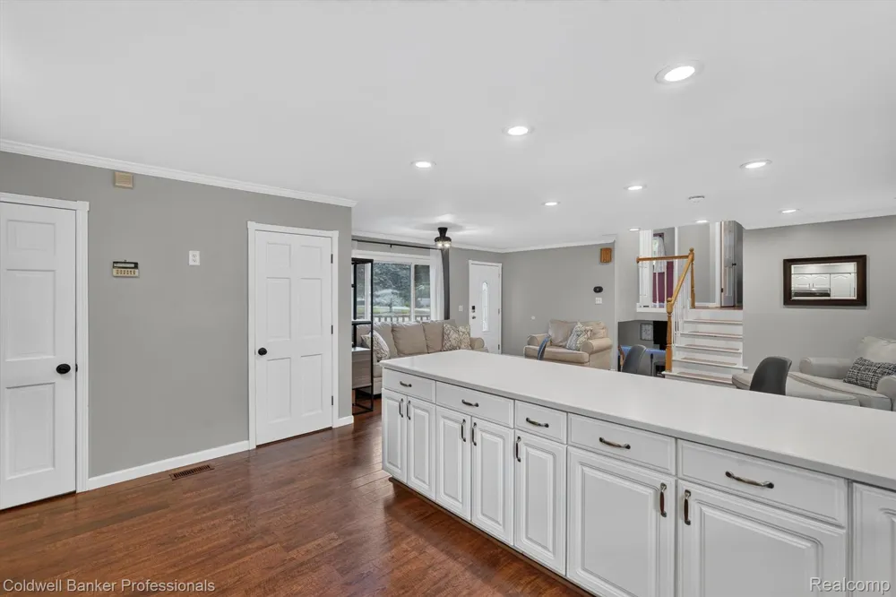 3024 Harold Drive Oregon Township, MI 48421
