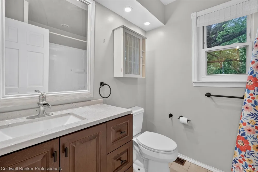 3024 Harold Drive Oregon Township, MI 48421