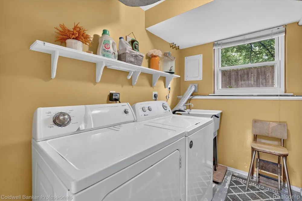 3024 Harold Drive Oregon Township, MI 48421