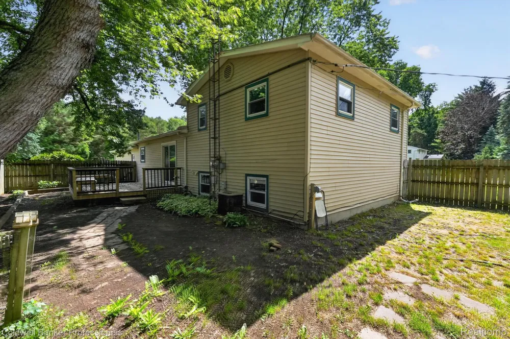 3024 Harold Drive Oregon Township, MI 48421