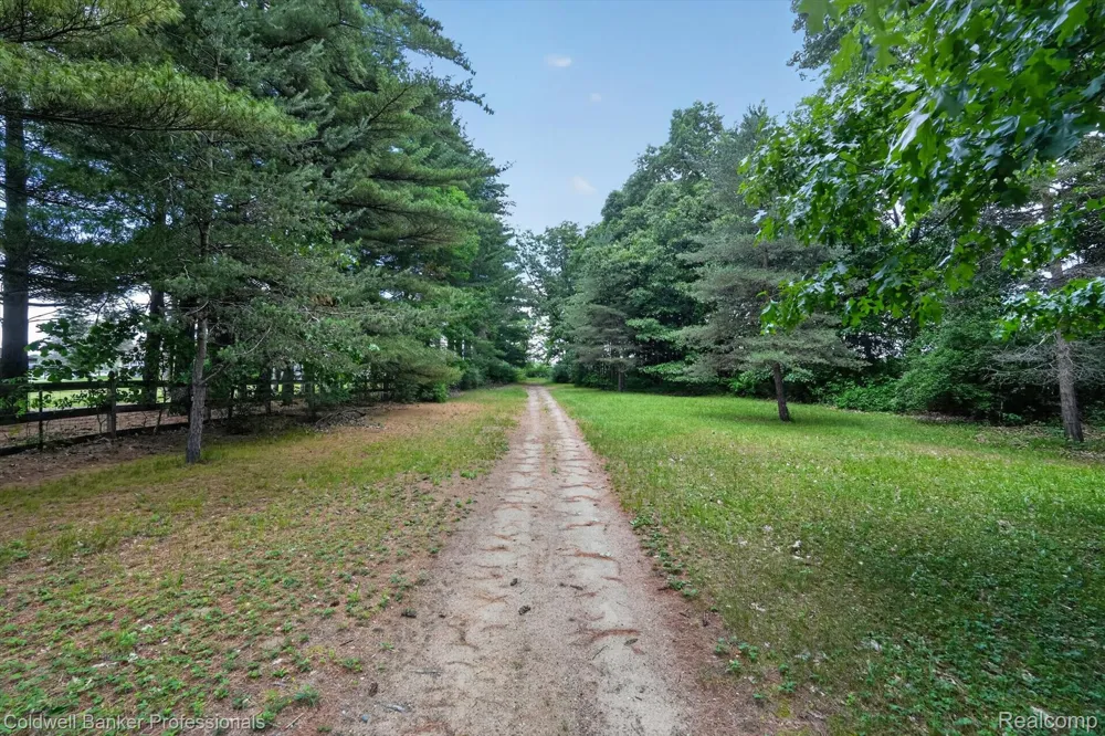 3024 Harold Drive Oregon Township, MI 48421