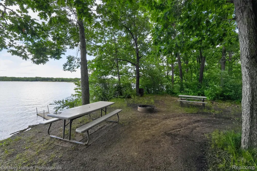 3024 Harold Drive Oregon Township, MI 48421
