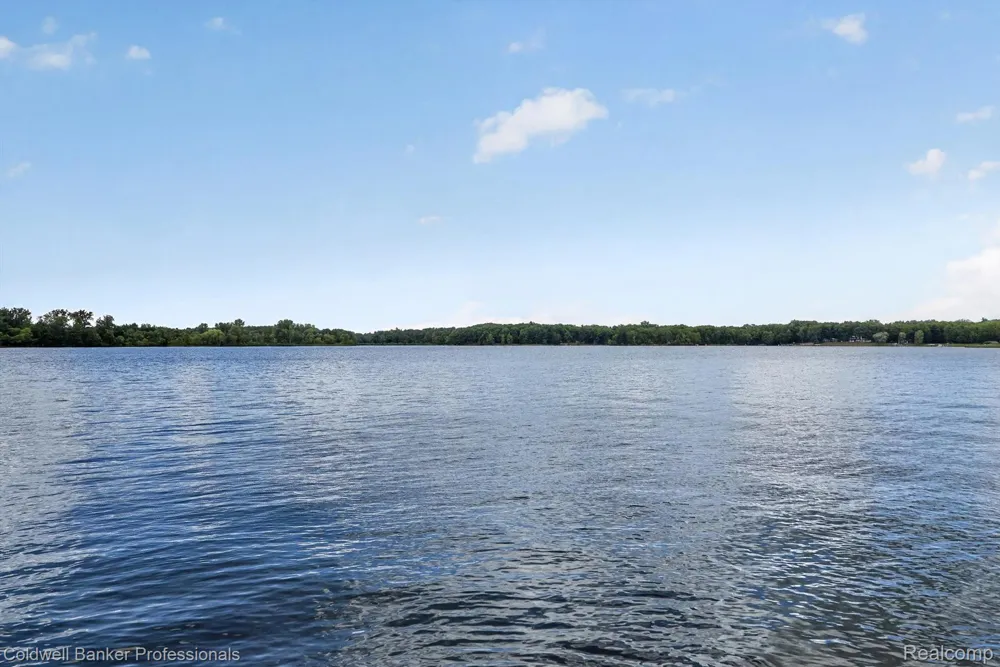 3024 Harold Drive Oregon Township, MI 48421