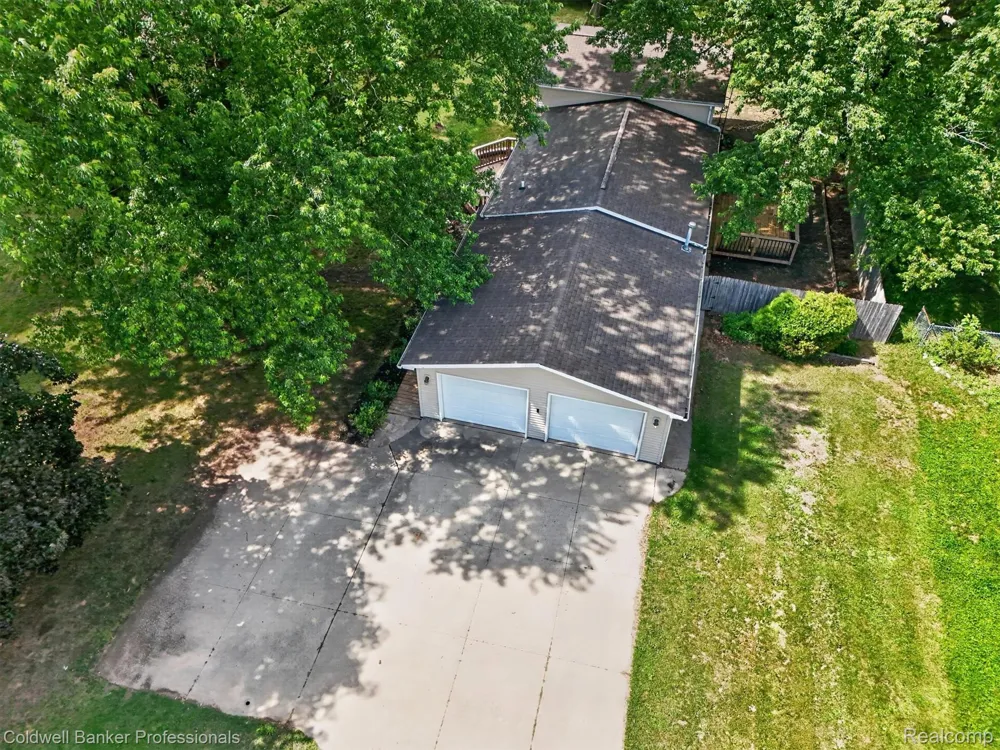 3024 Harold Drive Oregon Township, MI 48421
