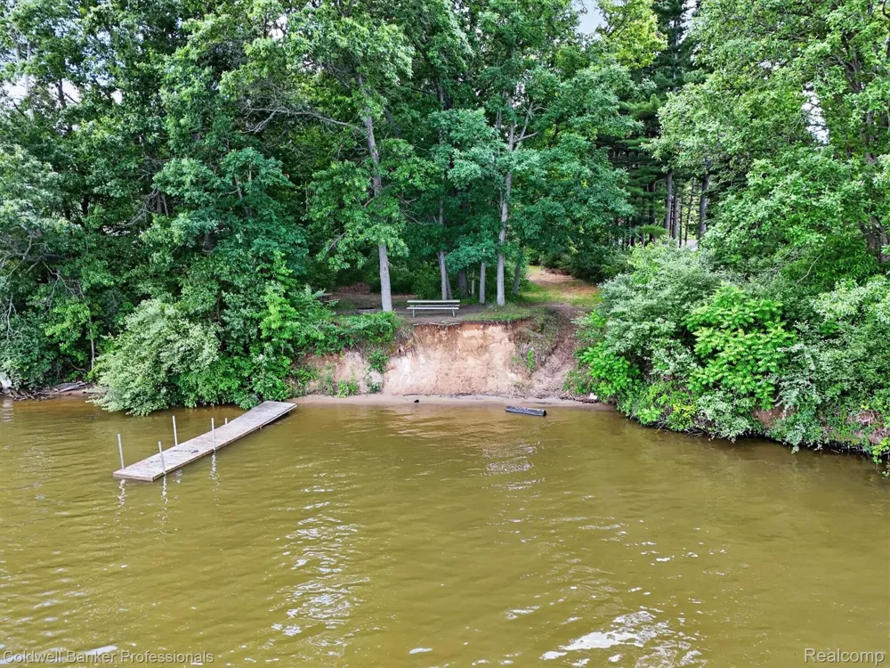 3024 Harold Drive Oregon Township, MI 48421