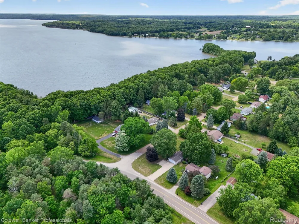 3024 Harold Drive Oregon Township, MI 48421