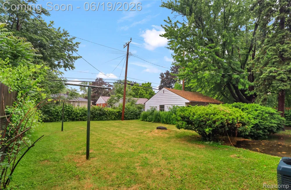 24241 Coolidge Highway Oak Park City, MI 48237