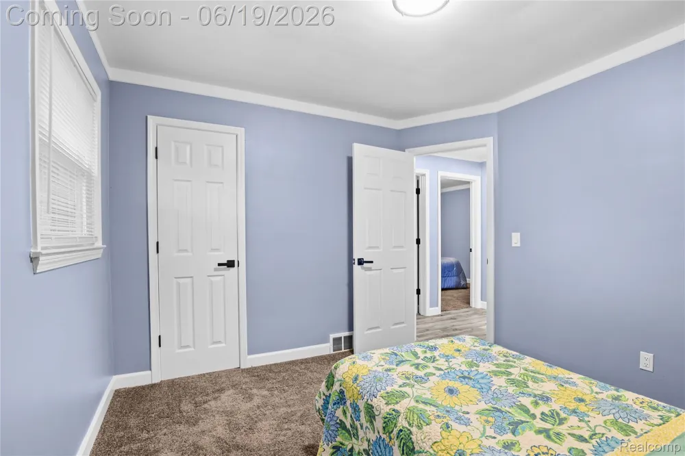 24241 Coolidge Highway Oak Park City, MI 48237