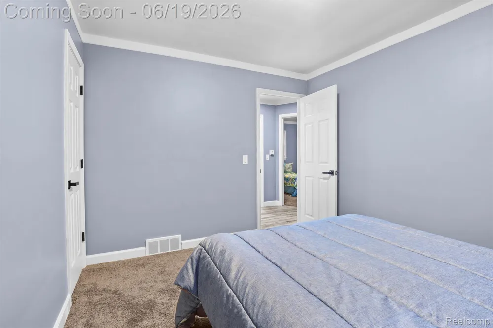 24241 Coolidge Highway Oak Park City, MI 48237
