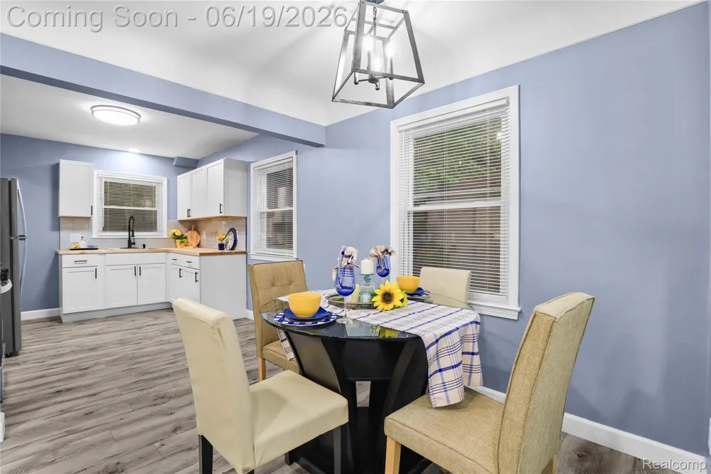 24241 Coolidge Highway Oak Park City, MI 48237