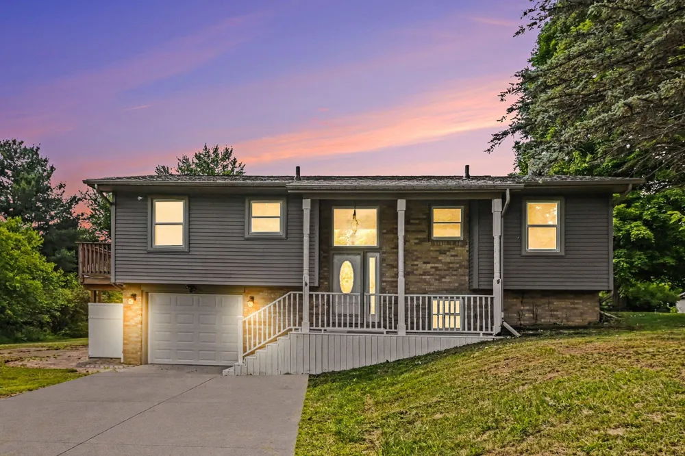 1077 Gidner Road Charlotte City, MI 48813