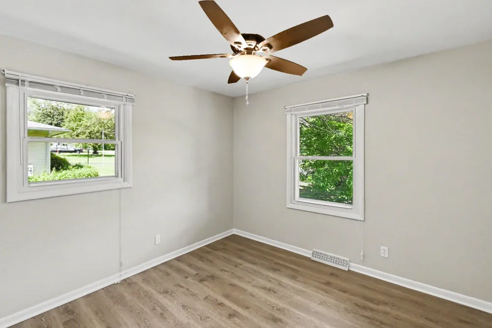 1077 Gidner Road Charlotte City, MI 48813