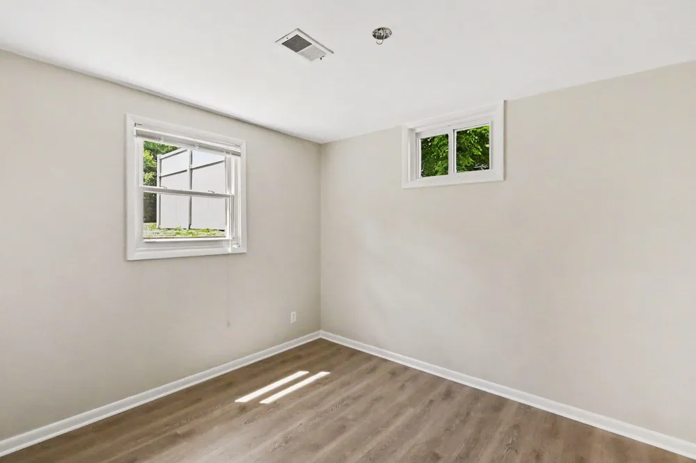 1077 Gidner Road Charlotte City, MI 48813