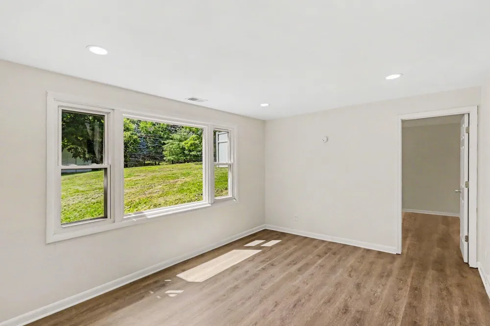 1077 Gidner Road Charlotte City, MI 48813