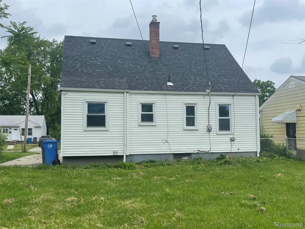 26861 Kitch Street Inkster City, MI 48141