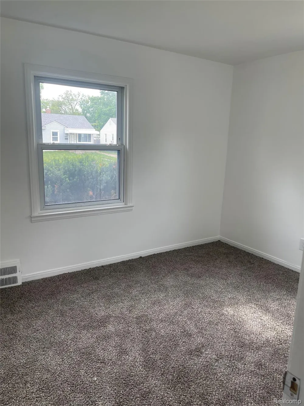 26861 Kitch Street Inkster City, MI 48141