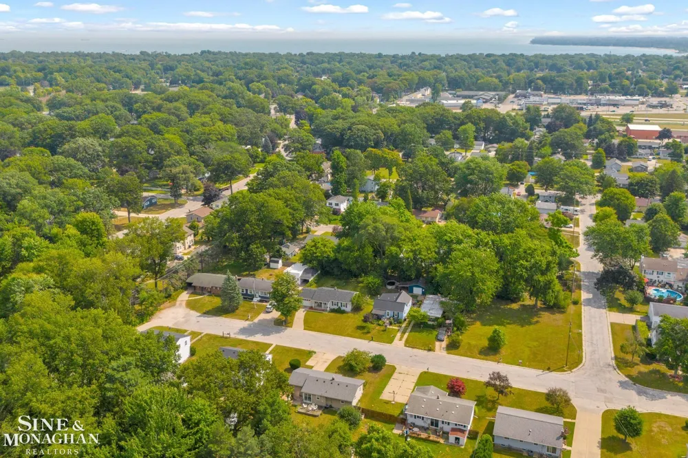 2849 20th Avenue Port Huron City, MI 48060