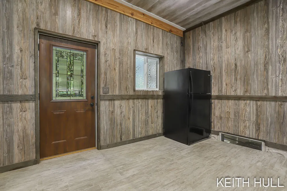 1328 Maplerow Avenue NW Walker City, MI 49534