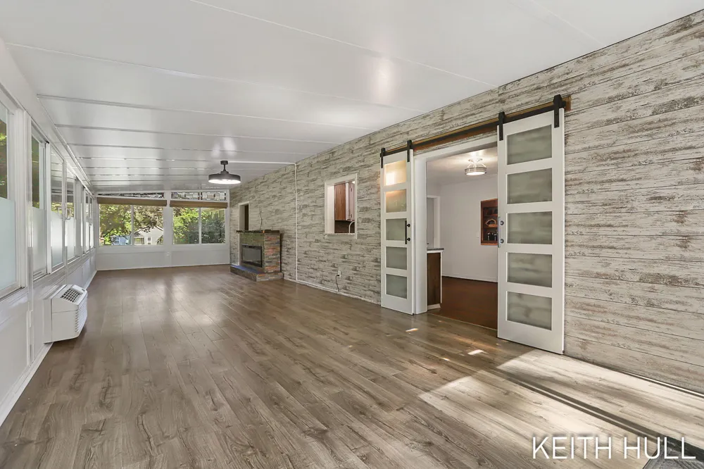 1328 Maplerow Avenue NW Walker City, MI 49534