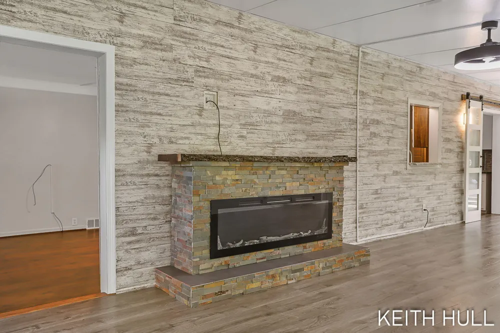 1328 Maplerow Avenue NW Walker City, MI 49534