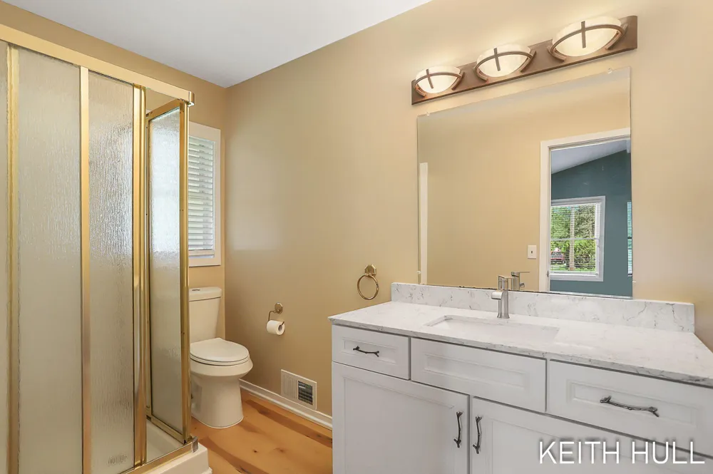 1328 Maplerow Avenue NW Walker City, MI 49534