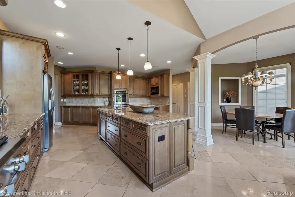 595 Ridge Point Drive Dundee Village, MI 48131