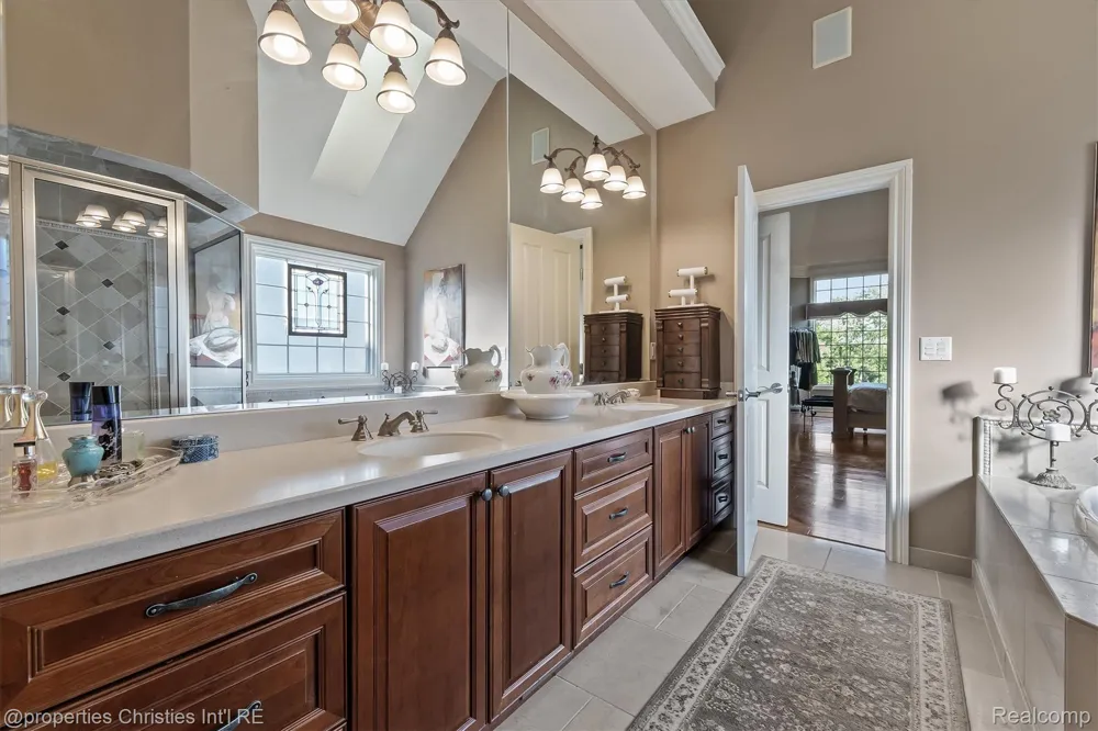 595 Ridge Point Drive Dundee Village, MI 48131